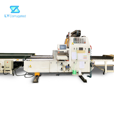 De golfverpakking die van de Kartondoos Machine 50300mm Verpakkingsgrootte (c) vastbinden